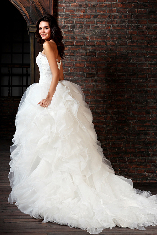 Floor Length Organza Princess Wedding Gown with Mini Train - Click Image to Close